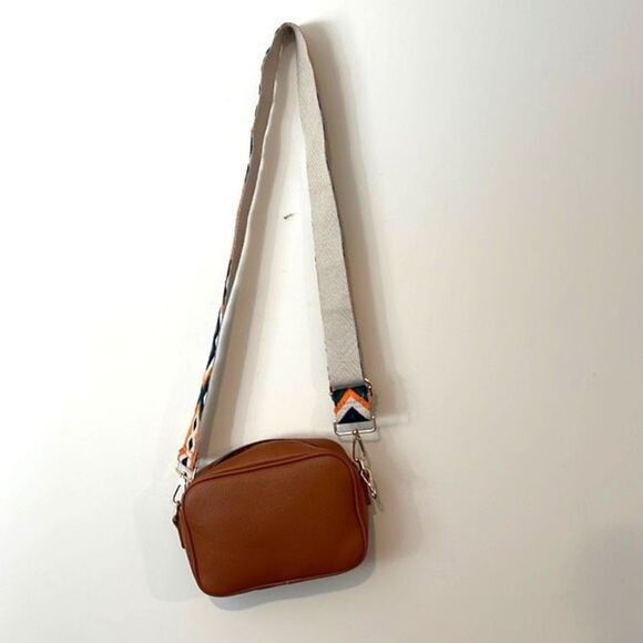 AH•DORNED‎ Crossbody Bag w/strap. Vegan leather. Camel colored - Picture 3 of 12